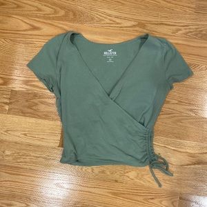 Green v-neck tee
